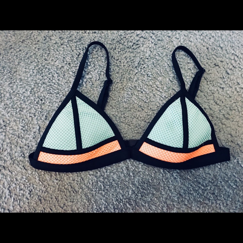 Triangle color block bikini top